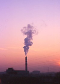 Attaccano il ministro Pecoraro Scanio per bloccare l'attuazione della direttiva europea IPPC sulla riduzione dell'inquinamento industriale