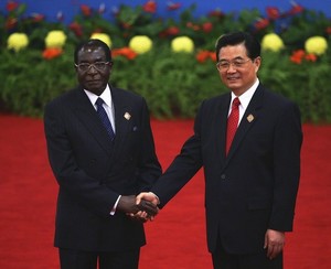 Mugabe aiutato dalla Cina