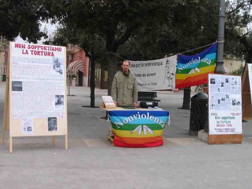 Manifestazione contro la tortura nel mondo: "Non sopportiamo la tortura".