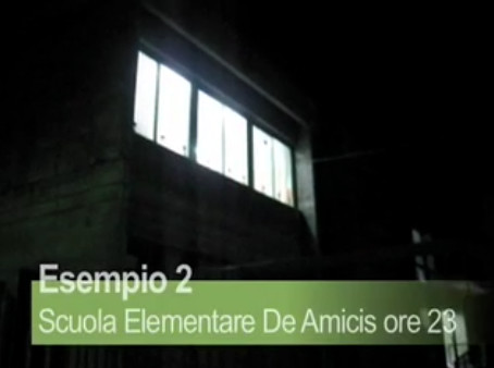 San Ferdinando di Puglia - Scuola elementare De Amicis. Luci accese di notte.