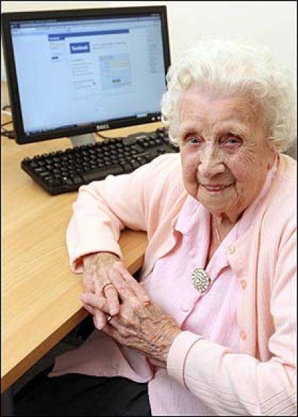 Ivy Bean, a 102 anni su Facebook per combattere la solitudine.