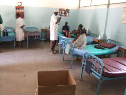 Interno del reparto di pediatria dell'ospedale di Mapuordit