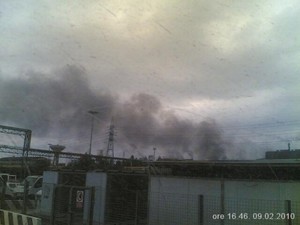 Ecco la nuvola di fumo poco dopo l'incidente all'Acciaieria 2