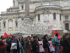 Roma sabato 20 marzo 2010 MANIFESTAZIONE NAZIONALE. Manifestanti a S.S. Maggiore 