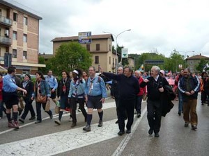 Alcune immagini dalla Marcia per la Pace Perugia Assisi del 16 maggio 2010. Con don Luigi Ciotti per le strade di Ponte San Giovanni