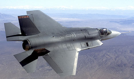 Attacchi in profondità: Il caccia F-35 è nato per lanciare attacchi su lunghe distanze. Inutile in teatri come l'Afghanistan. Le caratteristiche anti-radar sono costose ma non servono a nulla dove il nemico è la guerriglia