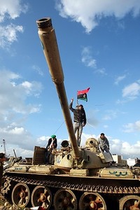 Libia, arsenale in svendita