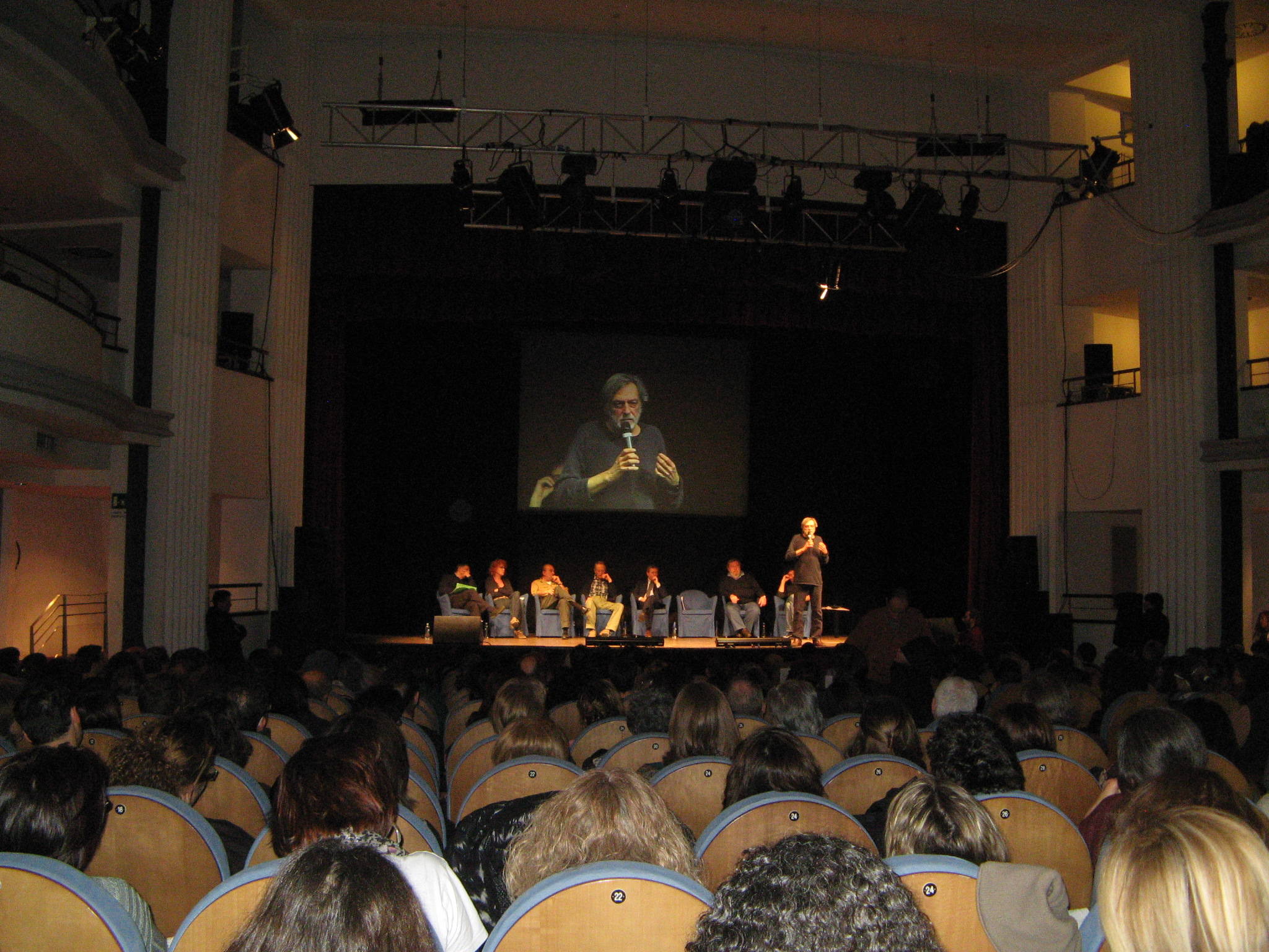 Roma 21 marzo 2011. Gino Strada al teatro Ambra Jovinelli 