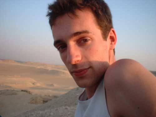 Tom Hurndall, il pacifista britannico colpito alla testa dall'esercito israeliano l'11 aprile 2004, mentre tentava di proteggere alcuni bambini palestinesi nel campo profughi di Rafah, nella Striscia di Gaza.