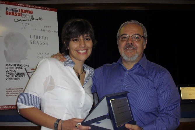 Arianna Tascone con Salvatore Cernigliaro, presidente di "Solidaria", cooperativa che organizza il Premio "Libero Grassi" 