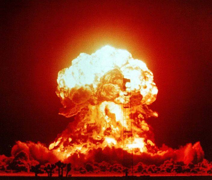 Fungo atomico generato durante un test nucleare degli Stati Uniti
