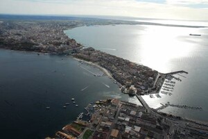 La città non vuole più sopportare (ancora petrolio in mare a Taranto)