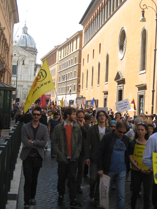 Grande partecipazione nelle strade di Roma alla Seconda Marcia per l'amnistia, la giustizia e la libertà