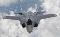 Difesa: stop alla produzione degli F-35. A rischio fulmini