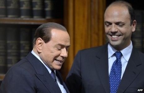 Silvio Berlusconi con il suo delfino Angelino Alfano