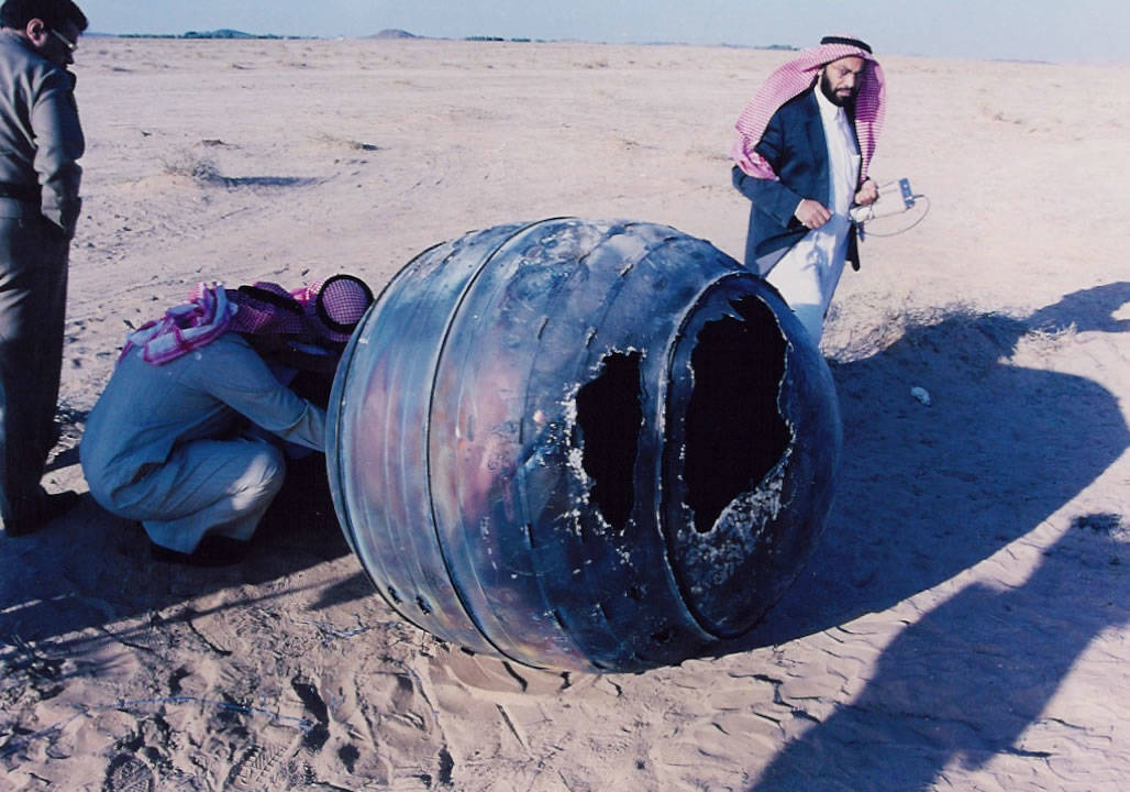 Il 21 gennaio 2001, il terzo modulo di un Delta 2, noto come PAM-D (Payload Assist Module - Delta), rientrò nell'atmosfera sul Medio Oriente. L'involucro del motore in titanio del PAM-D, del peso di circa 70 kg, precipitò in Arabia Saudita a circa 240 km dalla capitale Riyadh.