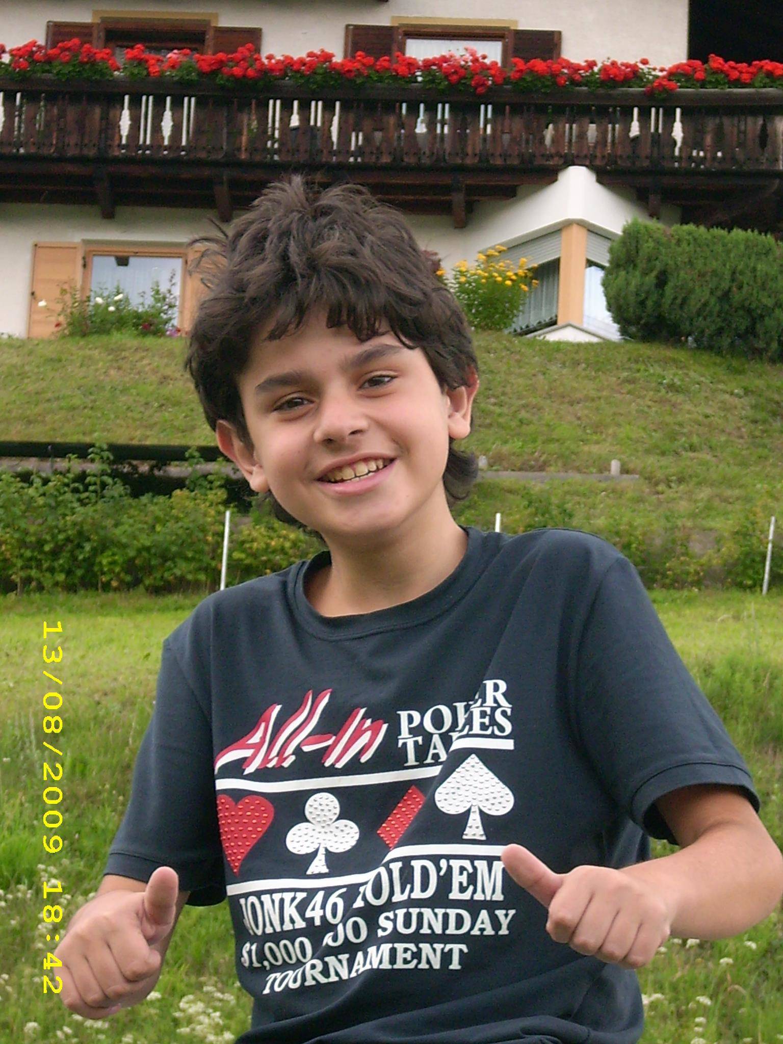 Il 2 settembre 2012 è morto Alessandro Rebuzzi, a 16 anni, a causa della fibrosi cistica.