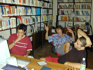 Catalogazione della biblioteca della Casa ( Campo di lavoro - agosto 2003 )