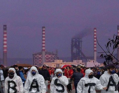 Manifestazione contro l'inquinamento dell'Ilva di Taranto