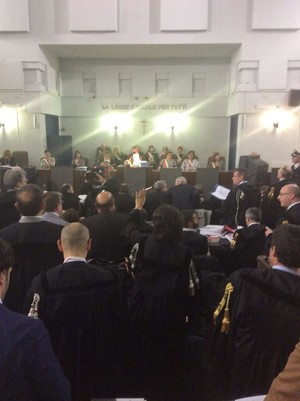 Inizia processo all'ILVA con la presenza del pubblico: aula Aslessandrini, Tribunale di Taranto, 17 maggio 2016