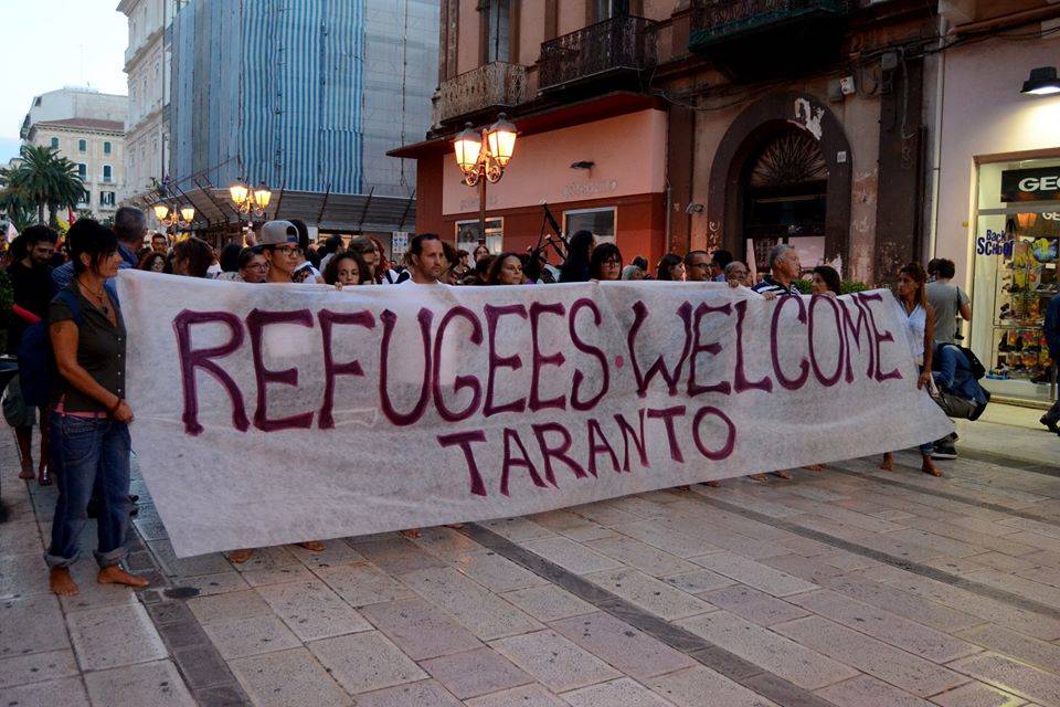 Una manifestazione dei promotori di Campagna Welcome Taranto