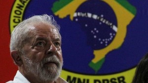 Brasile: Lula guarda al centro e si allea con Alckmin