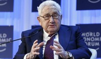 Henry Kissinger: "L'Ucraina non dovrebbe aderire alla NATO"
