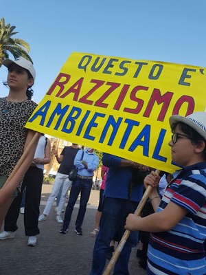 Razzismo ambientale. Manifestazione a Taranto del 22 maggio 2022 contro l'inquinamento dell'ILVA