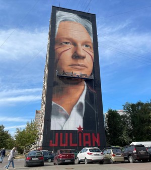 Murales di Jorit per Assange