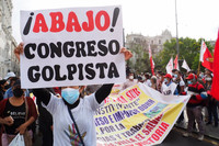 Perù: il governo autoritario di Dina Boluarte reprime