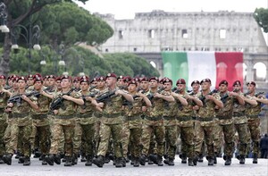 E se invece dei militari fossero gli insegnanti e gli educatori a sfilare in parata il 2 giugno? 