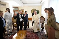 Papa Francesco affronta la crisi climatica con un appello urgente
