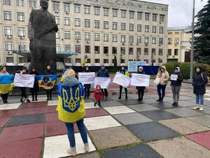 Donne ucraine per la smobilitazione dei soldati