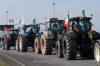 La guerra in Ucraina, i trattori in piazza e la rabbia dei coltivatori