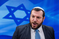 "Per la seconda volta il ministro israeliano Amihai Ben-Eliyahu vorrebbe lanciare l'atomica su Gaza"