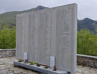 L'elenco delle vittime all'ossario di Sant'Anna
