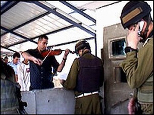 Palestina, suoni e colori dai checkpoint