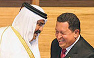Chavez con un principe arabo dal sito www.peacereporter.net