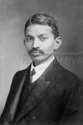 Ritratto di Gandhi giovane avvocato