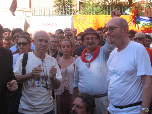 Piazza Alimonda, 20 luglio 2005. Vittorio Agnoletto, Arnaldo Cestaro e Giuliano Giuliani.
