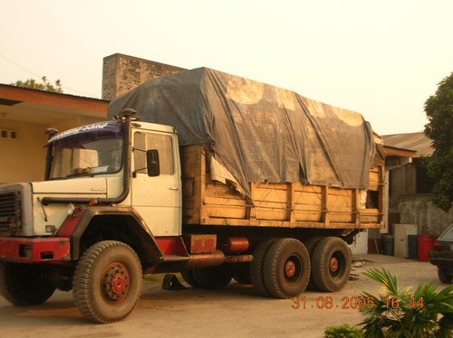 Il 2° Camion con parte dei materiali del Container in partenza per Kimbau