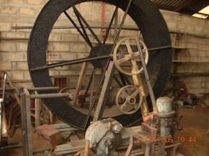 L'invenzione di Padre Antonio a Zongo - Pompa per sollevare l'acqua con una ruota da mulino ad acqua