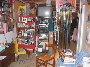 Senigallia, 16 ottobre 2005. Gli studi della Tv di quartiere "Disco Volante".