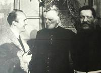Don Primo Mazzolari con lo scrittore Luigi Cantucci e padre Michelangelo.
