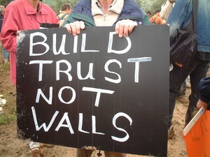 Tul Karm: manifestazione contro la costruzione del muro