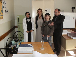 In visita a un ospedale di primo soccorso, in un villaggio presso Halabja.