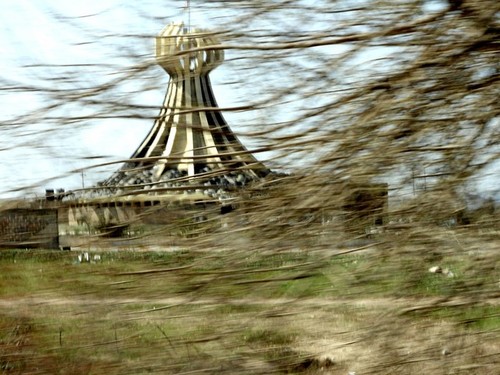 Halabja: Una veduta del mausoleo dopo l'incendio.