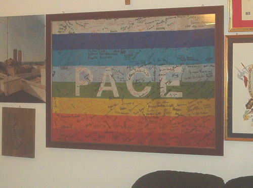 Bandiera della Pace a casa di don Tonino Bello