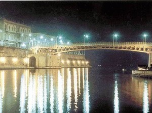 Taranto, Il Ponte Girevole