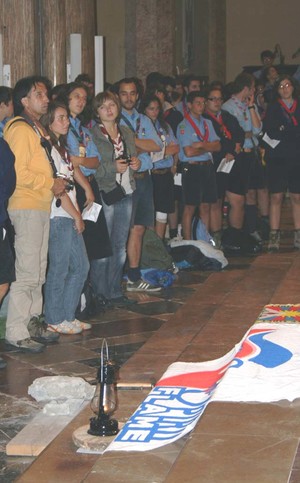 Veglia di preghiera del 6 ottobre 2007 a Perugia, nella Cattedrale di San Lorenzo, in occasione della Marcia Perugia Assisi - La Fiamma dello Spirito Scout e Guida arrivata da Roma